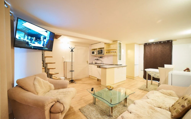 Bluestars Apartments