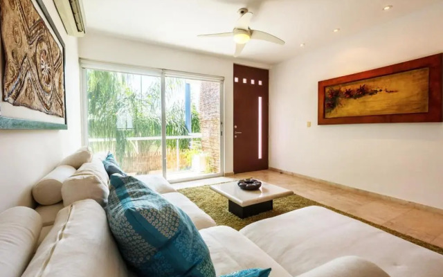 Canoeing Penthouse 3B at Downtown Playa del Carmen