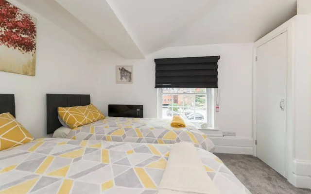 Lovely 1-BDR w/ free parking in central Reading