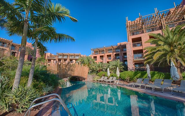 Отель Lopesan Baobab Resort бассейн