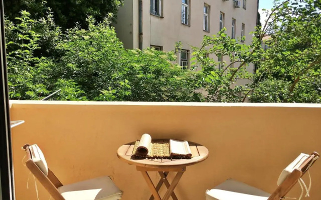 Klarina Apartments