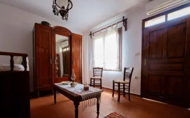 Traditional Cretan Stone House 4