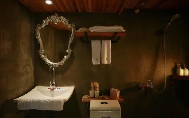 Yangshuo Rock & Stone Inn