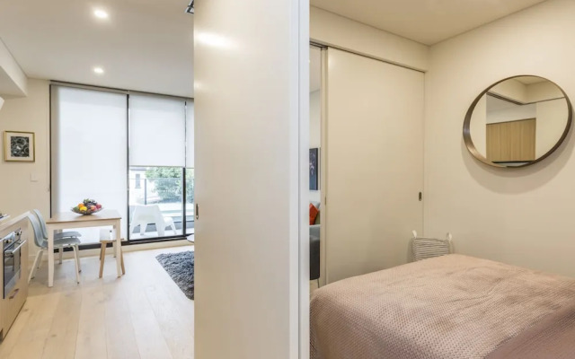 Air Conditioned One Bedroom with Pool Close To CBD