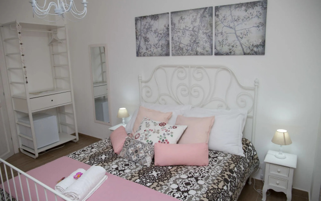 Dafni - Shabby Chic Guesthouse