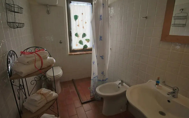 Agriturismo Near Lake Trasimeno With Pool