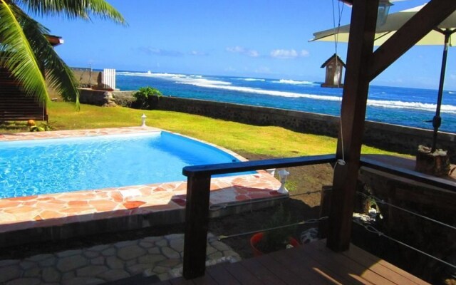 Tahiti Surf Beach Paradise in Papara, French Polynesia from 395$, photos, reviews - zenhotels.com hotel front