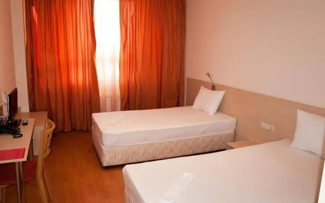 Hotel Astra