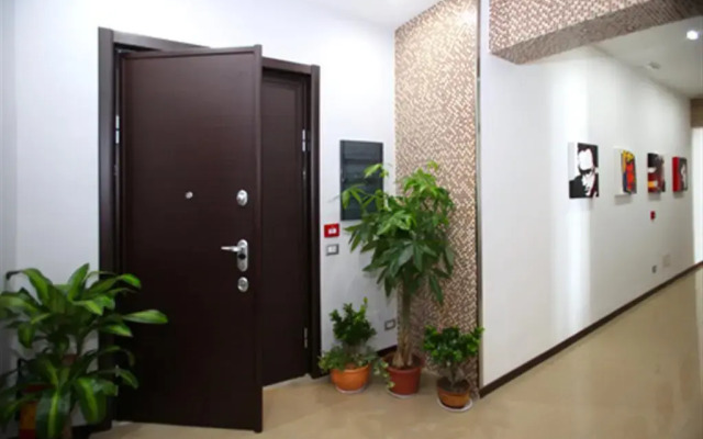 B&B Studio 83