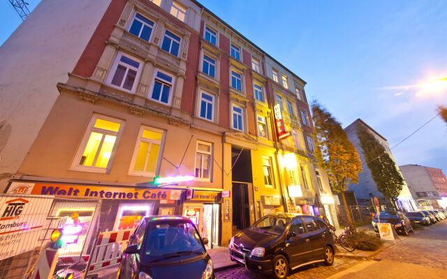 Отель Signature Hotel Königshof Hamburg Innenstadt Германия, Гамбург - отзывы, цены и фото номеров - забронировать отель Signature Hotel Königshof Hamburg Innenstadt онлайн вид на фасад
