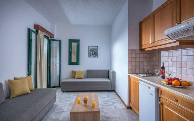 Elmi Suites Beach Hotel - All Inclusive