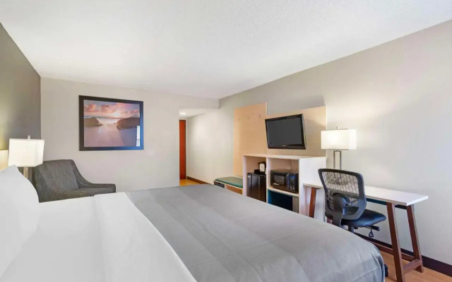 Holiday Inn Express Valley W Point Area