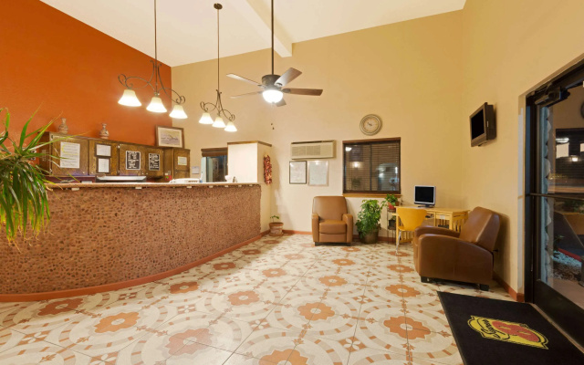 Super 8 by Wyndham Las Cruces/White Sands Area