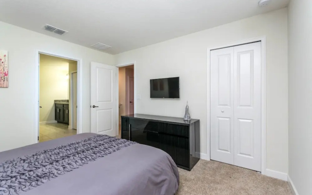 1533 Mulligan Blvd