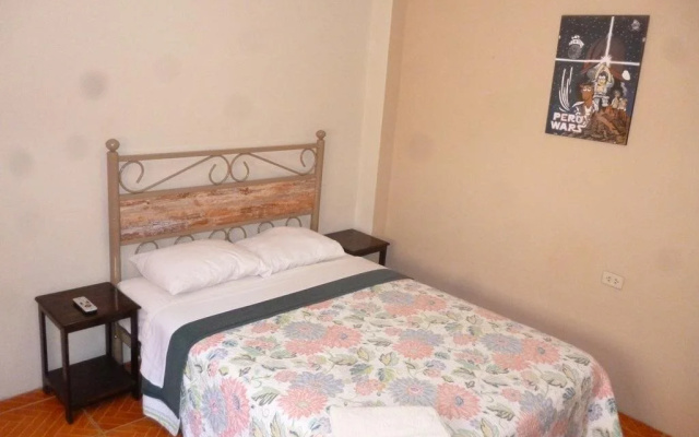 Diamond Monkey Lodge