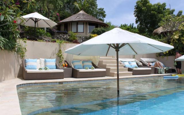 Coconuts Beach Resort