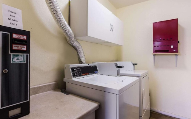 Urban Inn & Suites