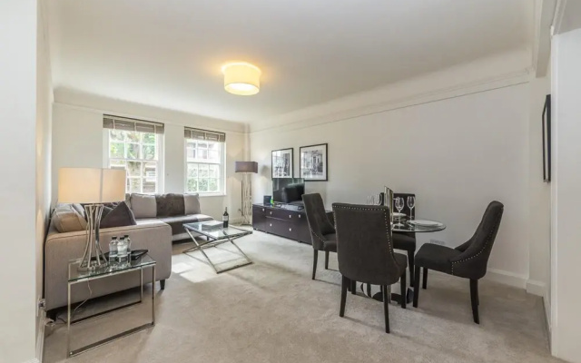 Modern 2 Bedroom Apartment in Chelsea