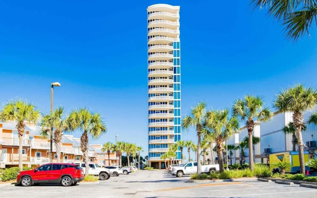 Lagoon Tower #402