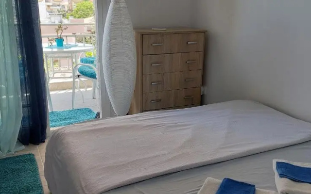 Apartment - Sleeps 2 - Parking - Balcony