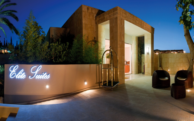 Отель Amathus Elite Suites вид на фасад