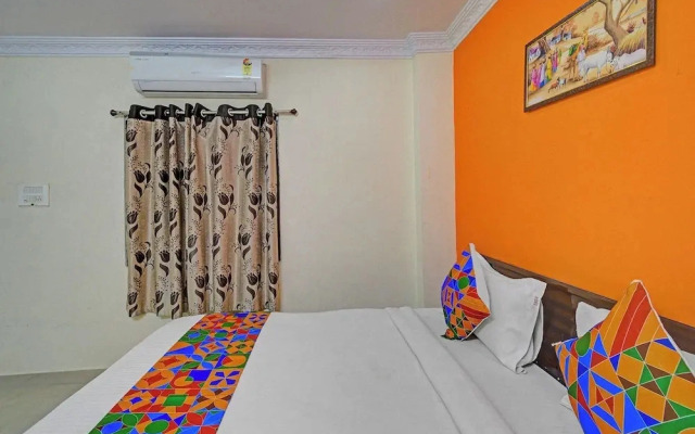 Fabhotel Sri Balaji Grand
