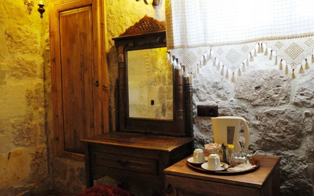 Aravan Evi
