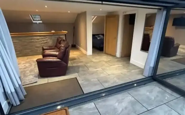 The South Coast Snug