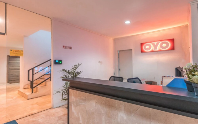OYO 1491 Sandang Residence Near RS Patria IKKT