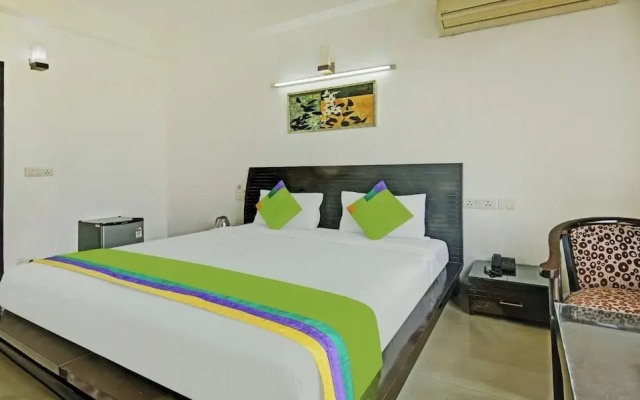 Blue Moon Residency Hotel & Restaurant