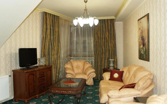 Atrium Hotel