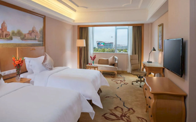 Vienna Hotel Shenzhen Fuyong Village