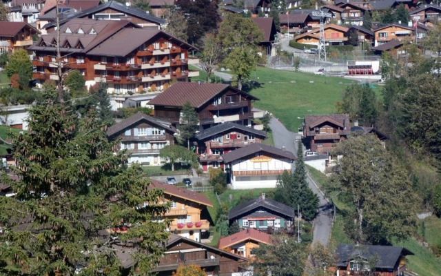 Chalet Silky