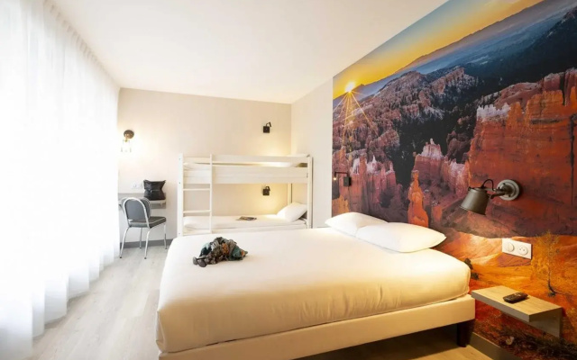 Break Hotel