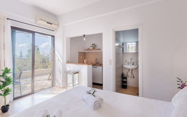 The 7 Trees Apartments by Konnect, Nisaki
