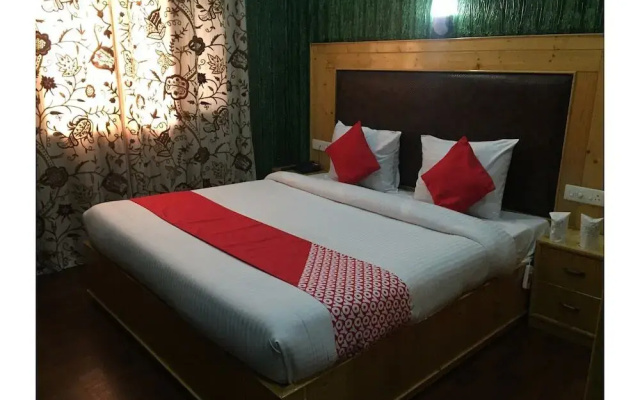 Holiday Villa by OYO Rooms