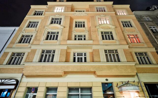Hotel Pension Baronesse вид на фасад