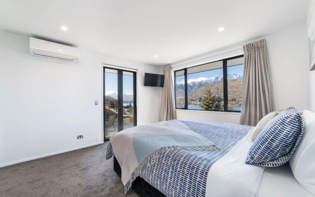 Luxury Winter Retreat - 5 on The Hill Queenstown