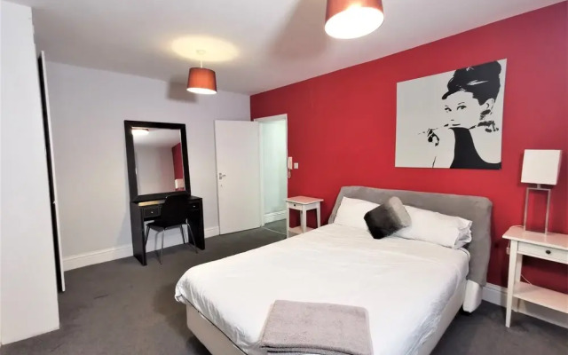 Spacious 2 bed flat in Camden