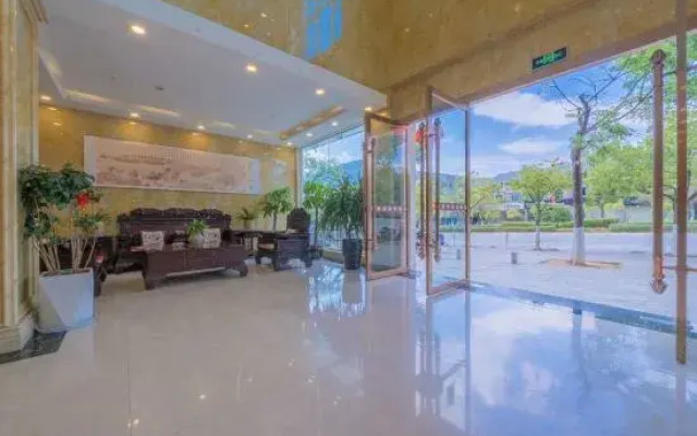 RuiChen Hotel