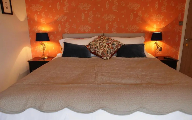 Cwmbach Lodge luxury B&B