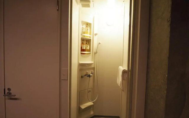 Yeah Room Namba