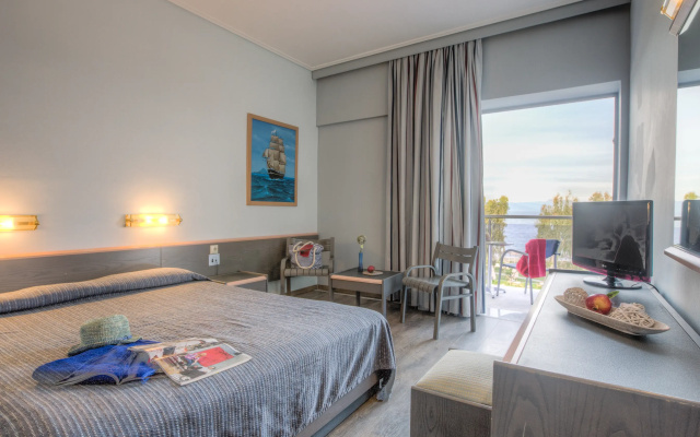 Golden Coast Hotel & Bungalows - All Inclusive