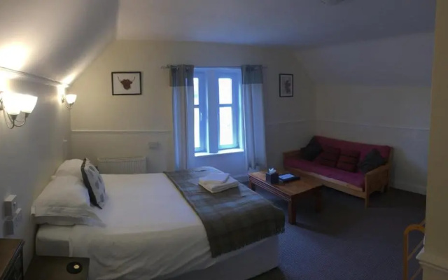 Loch Shiel Hotel
