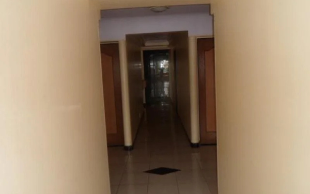 Hotel R K Palace