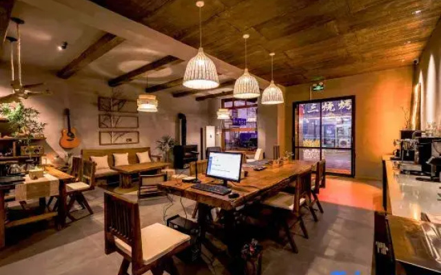 Wangsi Residence · Wabi-Sabi Aesthetic Design Guesthouse (Fengguo Temple Pedestrian Street)