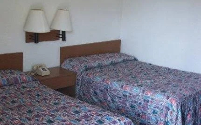 Quad City Inn