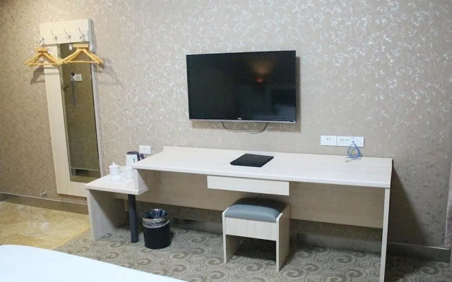 Super 8 Hotel