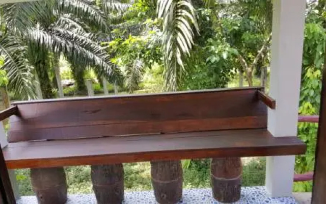 Jungle Huts Resort