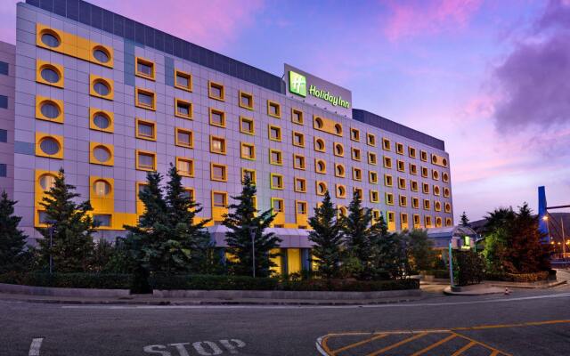 Отель Holiday Inn Athens Attica Av. Airport West вид на фасад